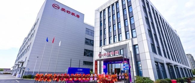 走进爱舒床垫“透明工厂”：以匠心雕琢环保质量，用科技守护国民睡眠