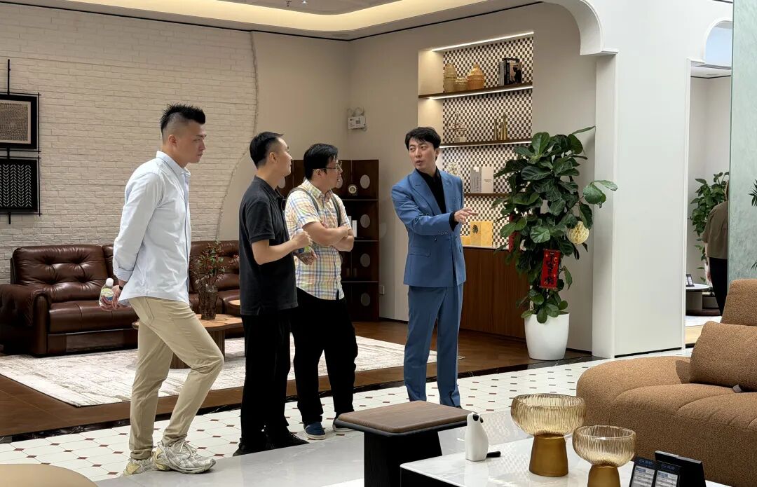 深度交流・携手共进｜红星美凯龙团队莅临上海爱舒床垫总部参观交流，共探行业新机遇！-爱舒床垫 - 来自上海的精致睡眠