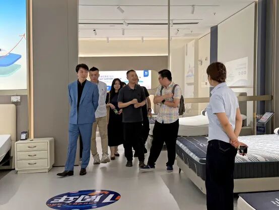 深度交流・携手共进｜红星美凯龙团队莅临上海爱舒床垫总部参观交流，共探行业新机遇！-爱舒床垫 - 来自上海的精致睡眠