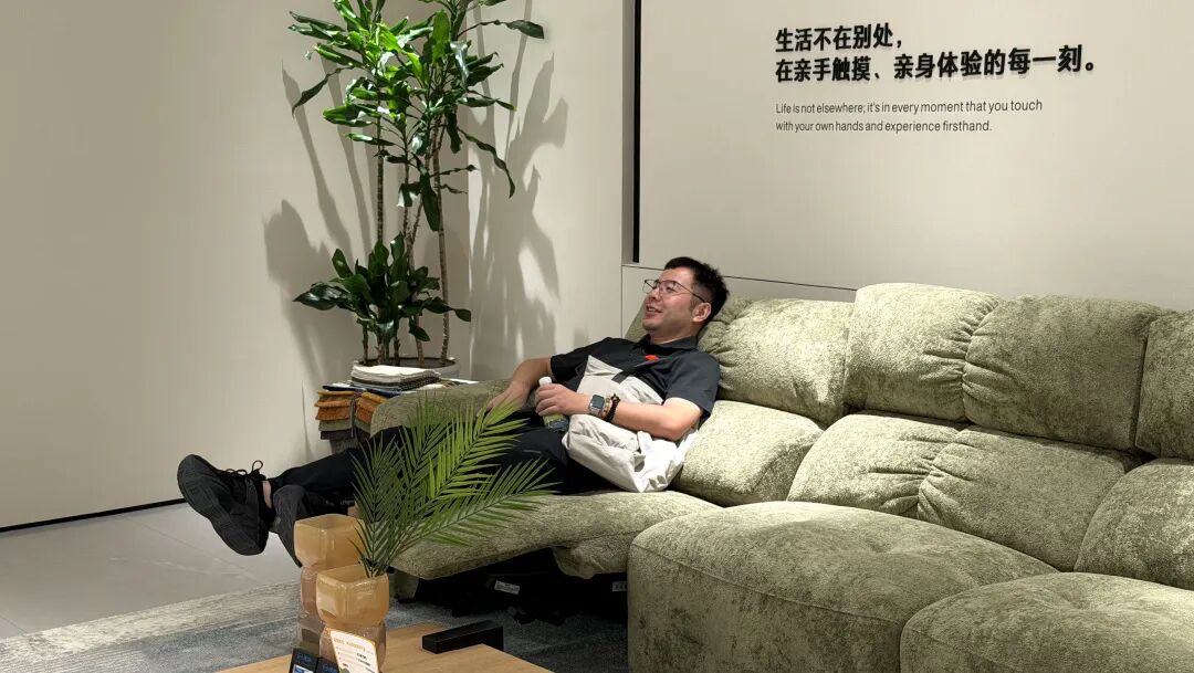 深度交流・携手共进｜红星美凯龙团队莅临上海爱舒床垫总部参观交流，共探行业新机遇！-爱舒床垫 - 来自上海的精致睡眠